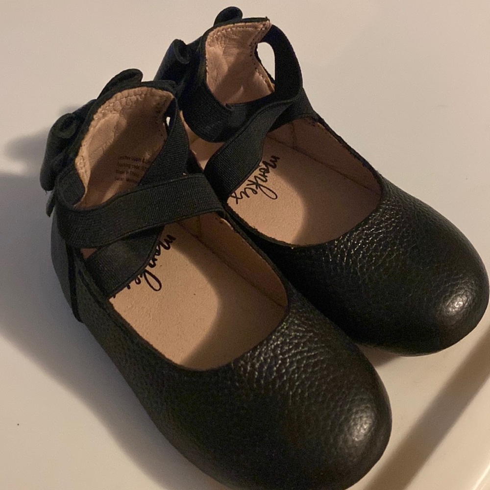 Black Monkey Feet Ballerina Bow-backs. Size 18-24